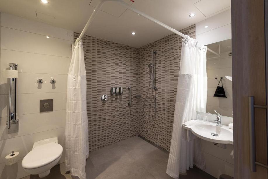 ホテル Hampton By Hilton キール エクステリア 写真