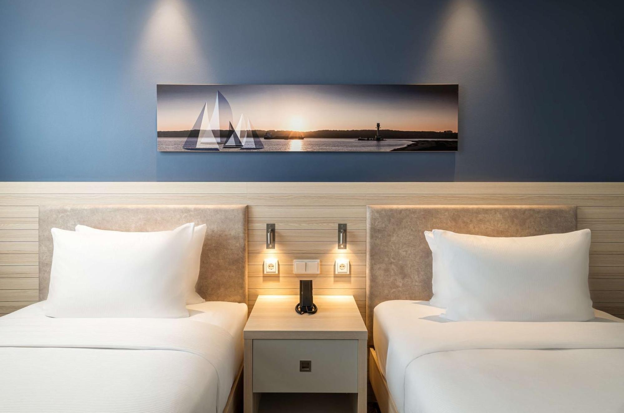 ホテル Hampton By Hilton キール エクステリア 写真