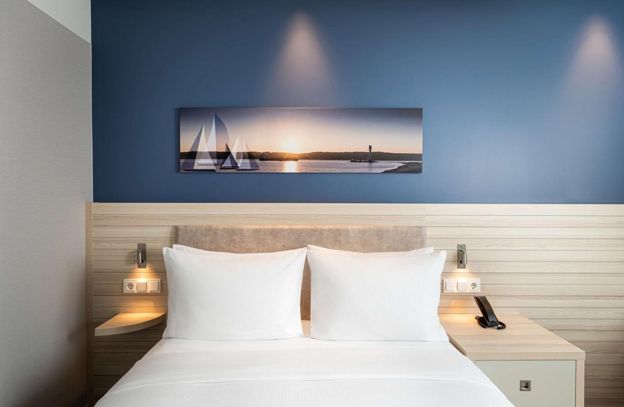 ホテル Hampton By Hilton キール エクステリア 写真