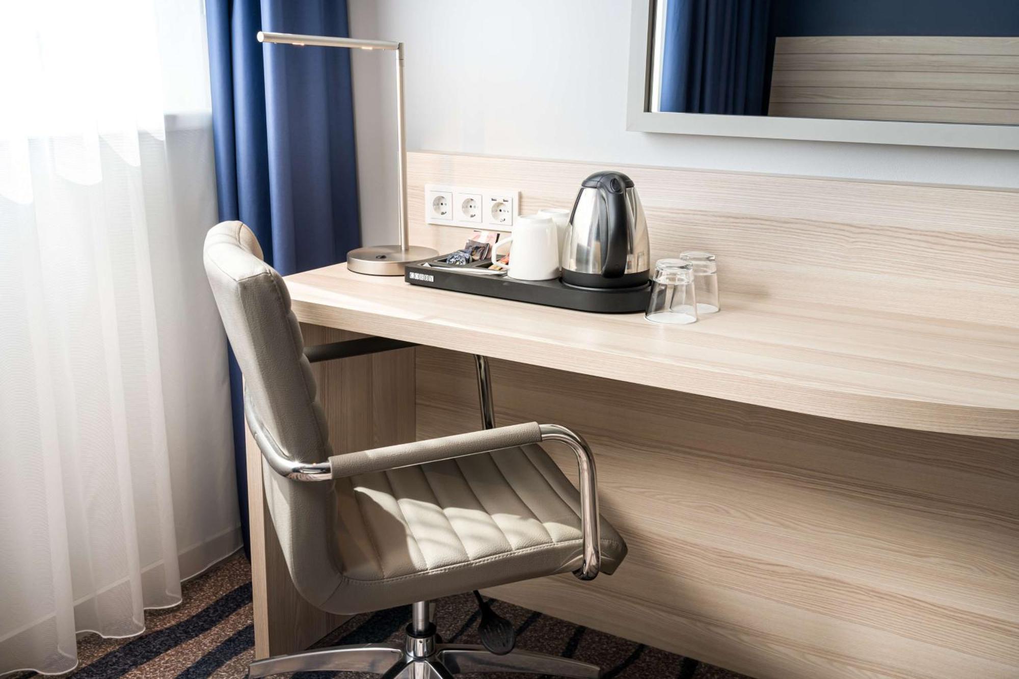 ホテル Hampton By Hilton キール エクステリア 写真