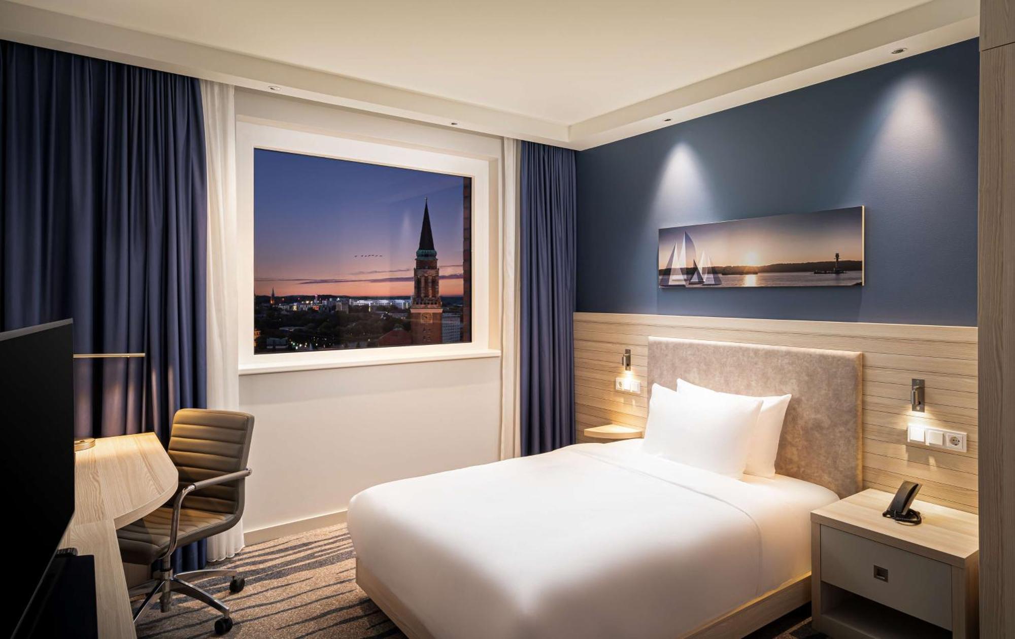ホテル Hampton By Hilton キール エクステリア 写真