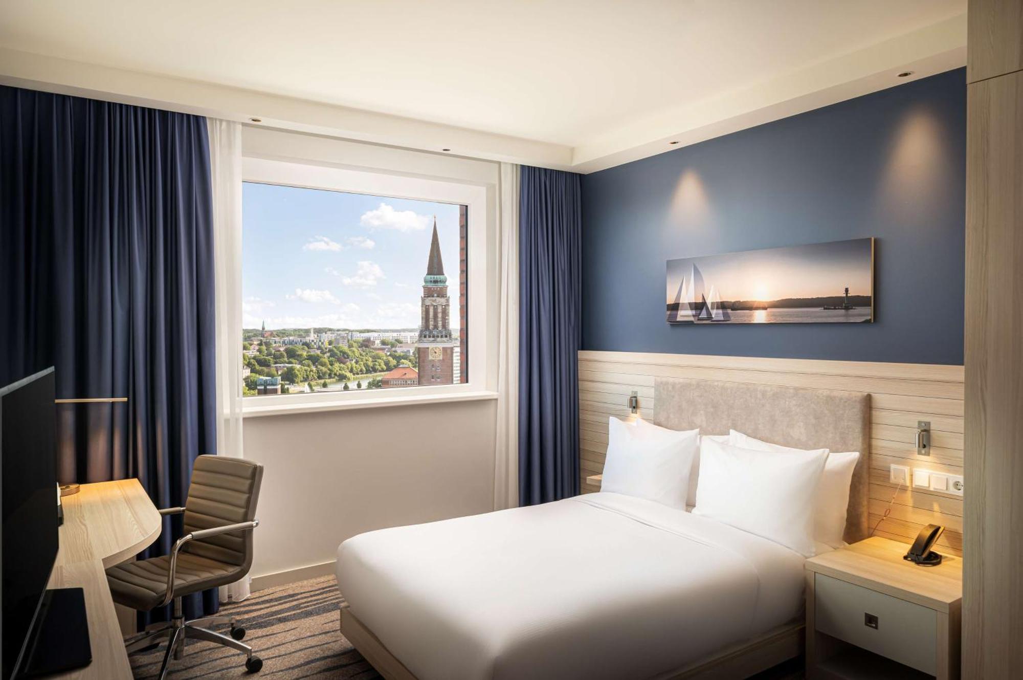 ホテル Hampton By Hilton キール エクステリア 写真